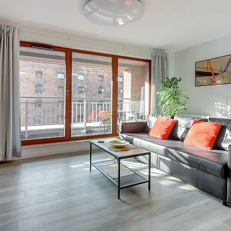 Dom & House - Waterlane Island