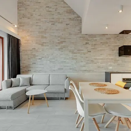 Dom & House - Waterlane Island Hotel apartamentowy 4*