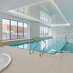Aparthotel Waterlane Island Spa & Wellness Residences By Noclegi Renters