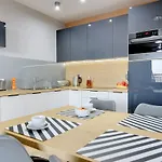 Aparthotel Waterlane Island Spa & Wellness Residences By Noclegi Renters