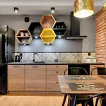 Aparthotel Waterlane Island Spa & Wellness Residences By Noclegi Renters 4*
