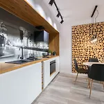 Waterlane Island Spa & Wellness Residences By Noclegi Renters 4*