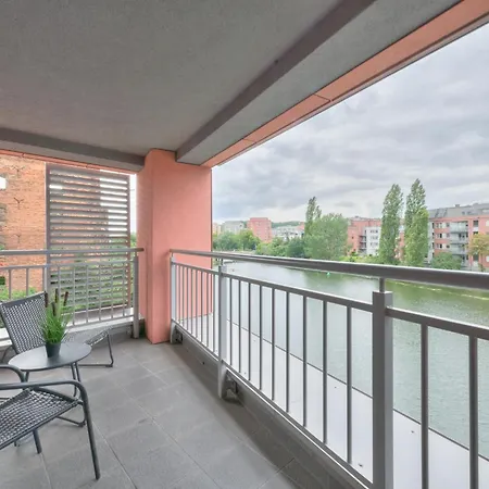 Dom & House - Waterlane Island Apartment