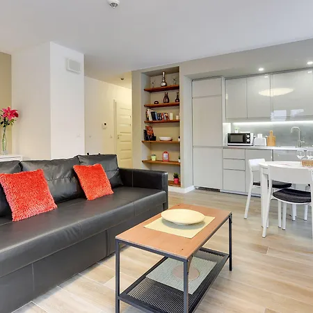 Dom & House - Waterlane Island