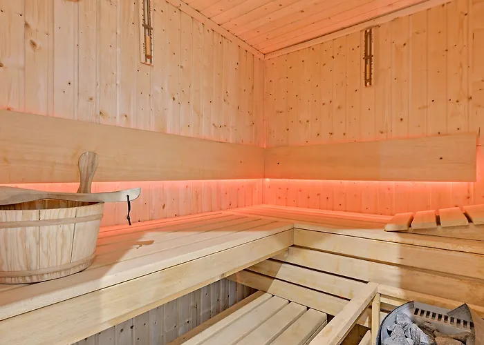 Waterlane Island Spa & Wellness Residences By Noclegi Renters מלון דירות 4*