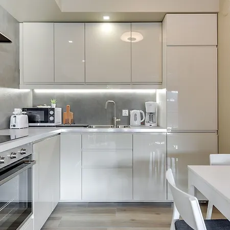 Aparthotel Waterlane Island & Wellness Residences By Renters